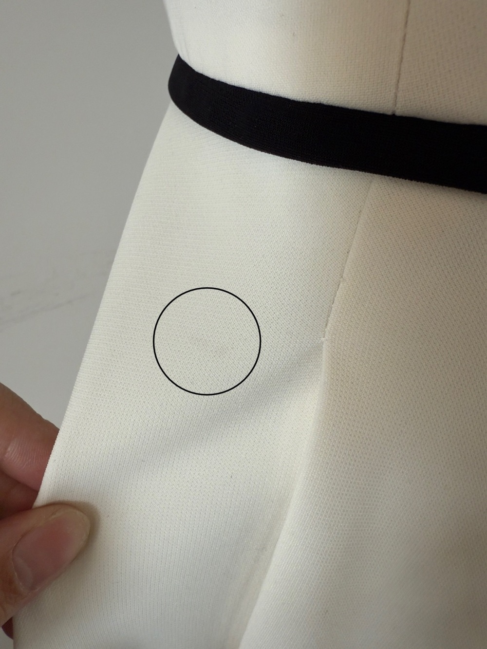 141. Ted Baker London "Saydey" sleeveless skater dress in ivory - Picture 9 of 10